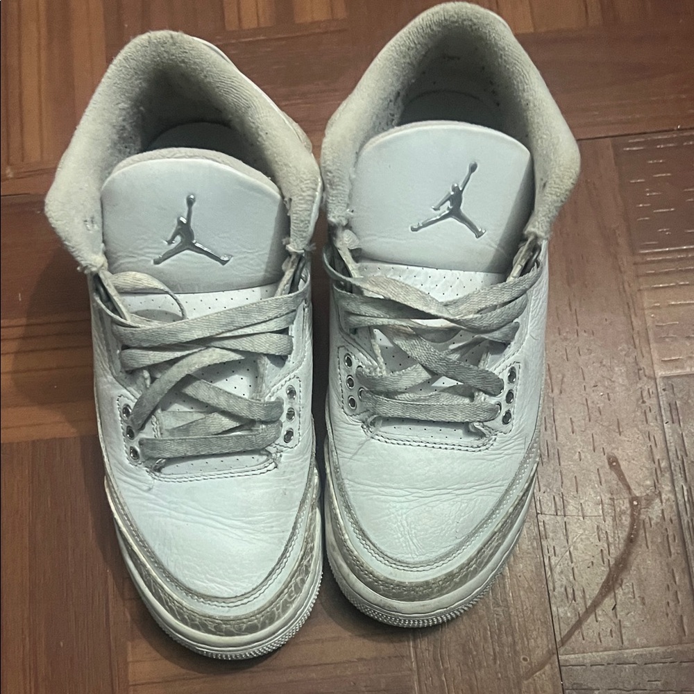 Jordan Kids Sneakers in White and Gray
